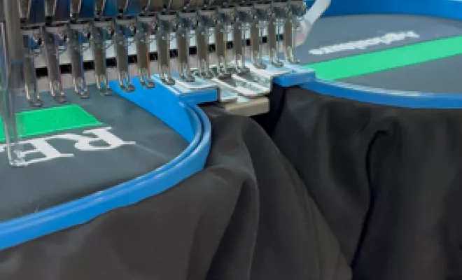 Réalisation de broderie sur veste Softshell pour Renault Agriculture, Bourg-en-Bresse, Print France