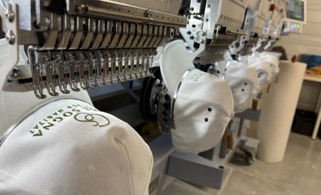 Réalisation broderie casquettes pour Casa Sonia